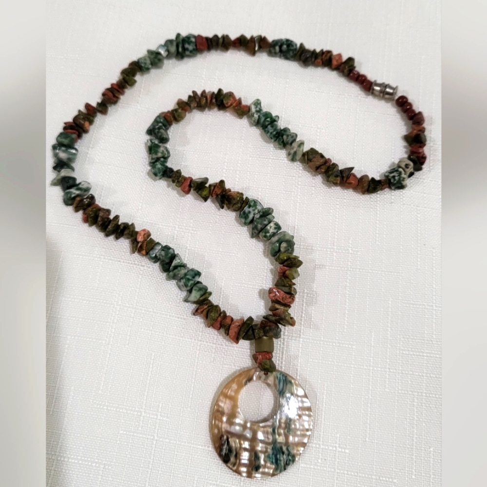 Earth tone‎ stones with abalone pendant necklace